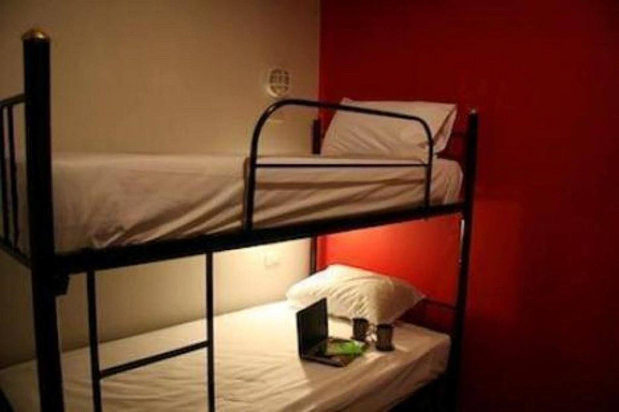 Kool Backpacker Hostel Patong Extérieur photo